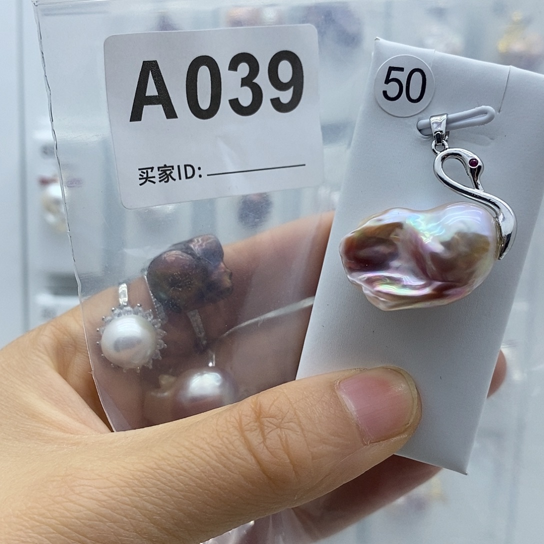 颈饰淡水珍珠钛钢