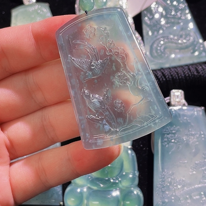 翡翠颈饰未镶嵌57，