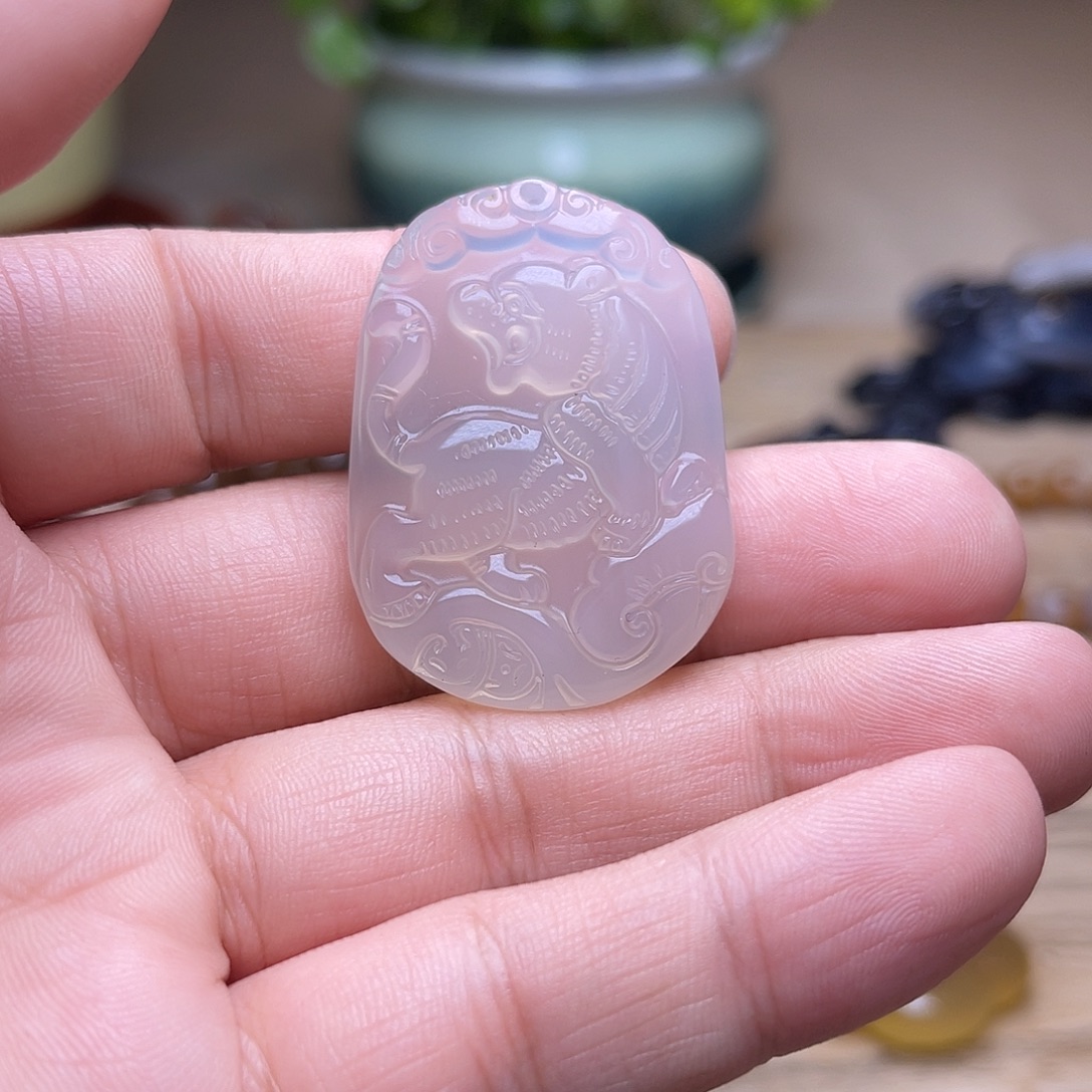 淼***淼玛瑙/玉髓未镶嵌手镯