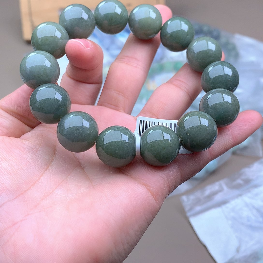 未镶嵌手串定制翡翠