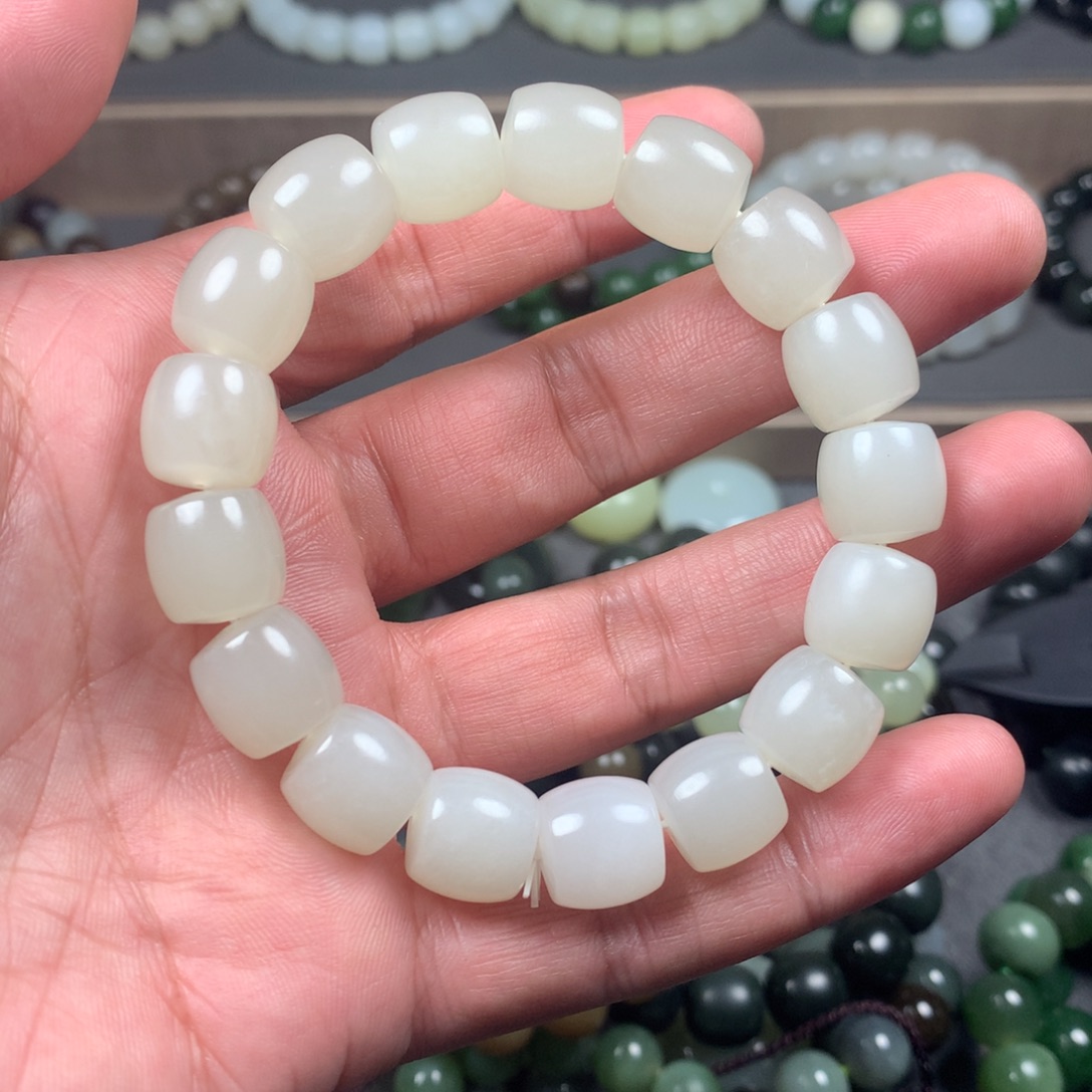 和田玉未镶嵌手链