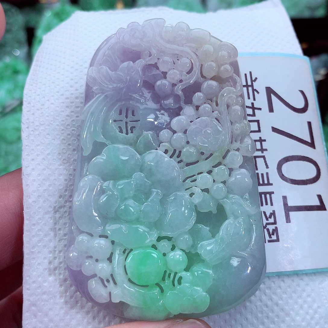 吊坠(不含链)未镶嵌翡翠