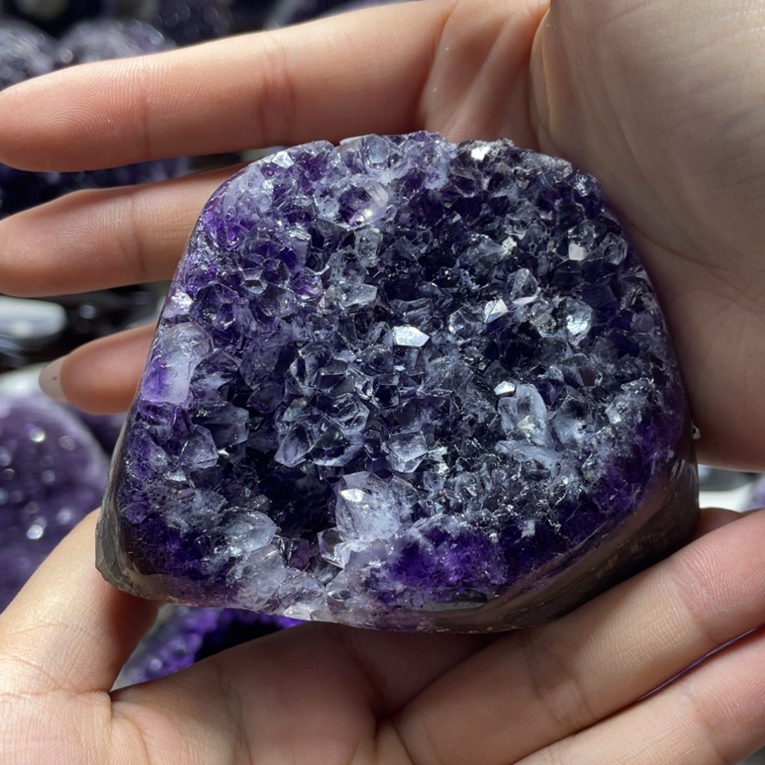 紫晶大型摆件（非配饰）未镶嵌