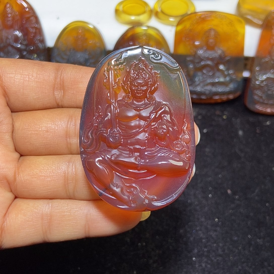 琥珀未镶嵌颈饰缅甸天然琥珀吊坠