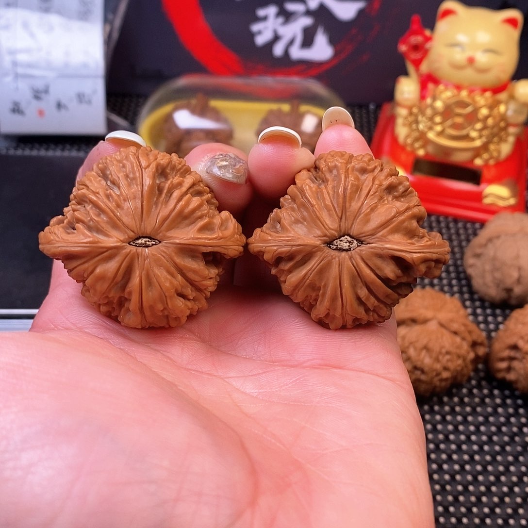 文玩核桃吊坠44尺正磨全品