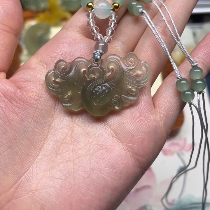 未镶嵌蛇纹石玉颈饰