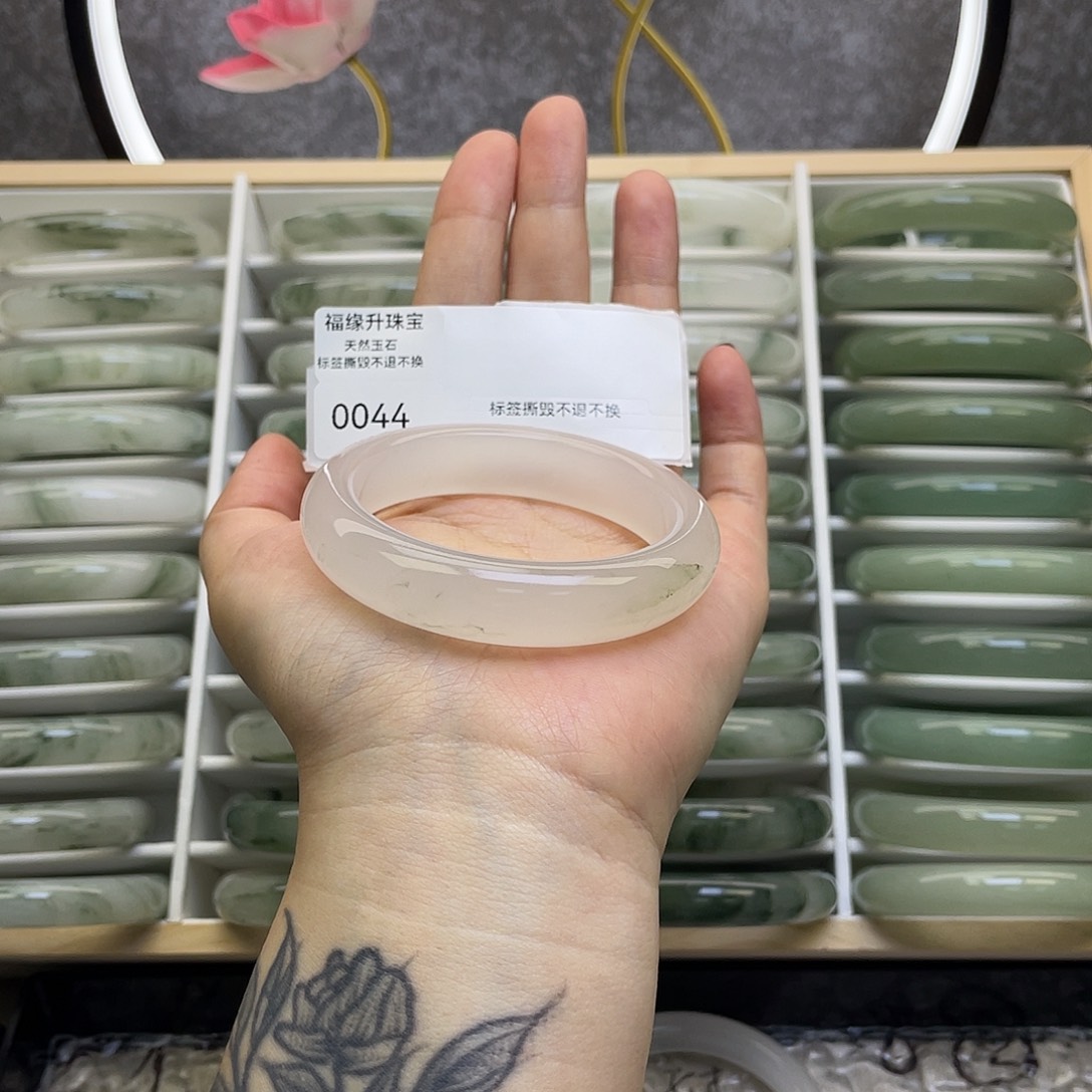 石英质玉未镶嵌手镯0044