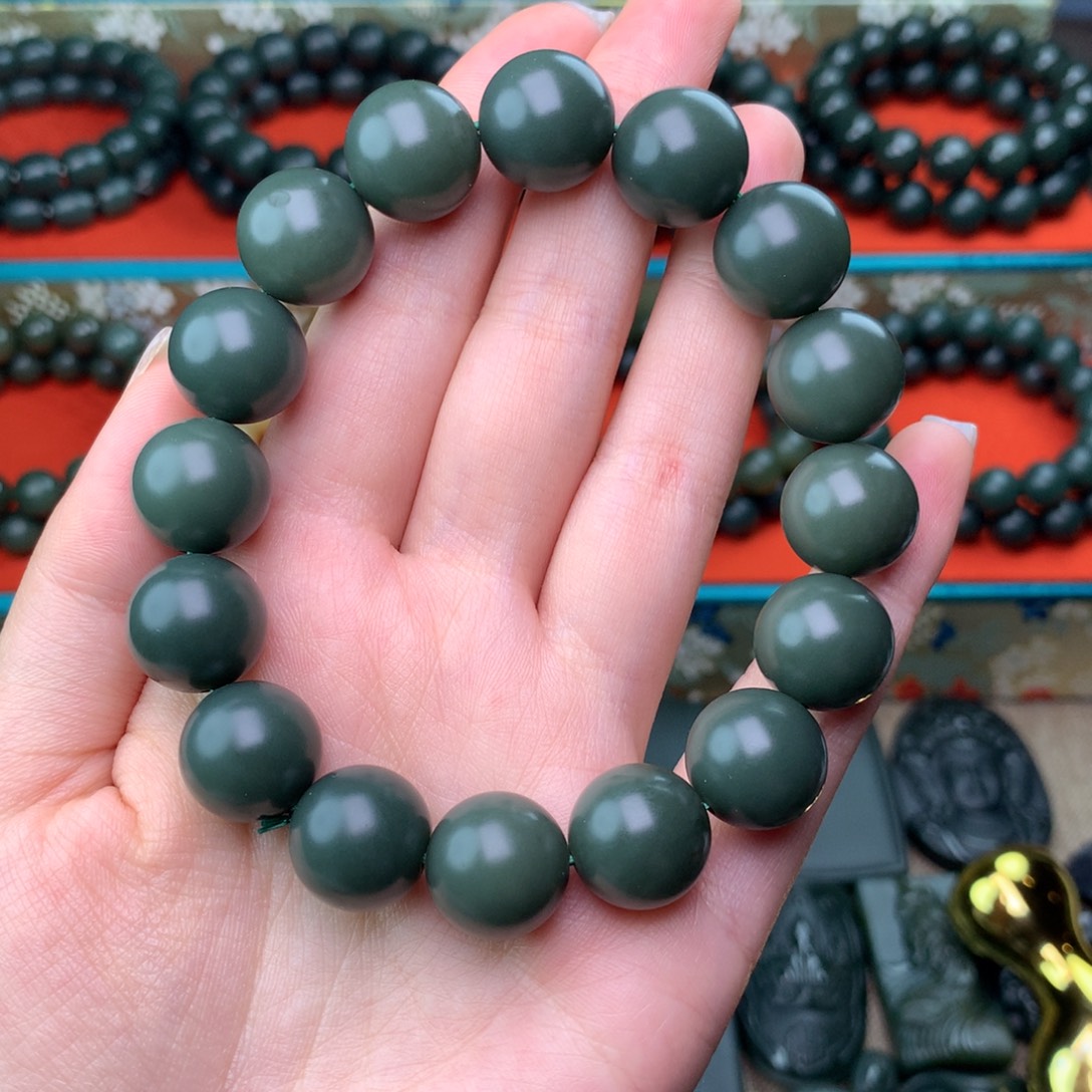 和田玉未镶嵌手串