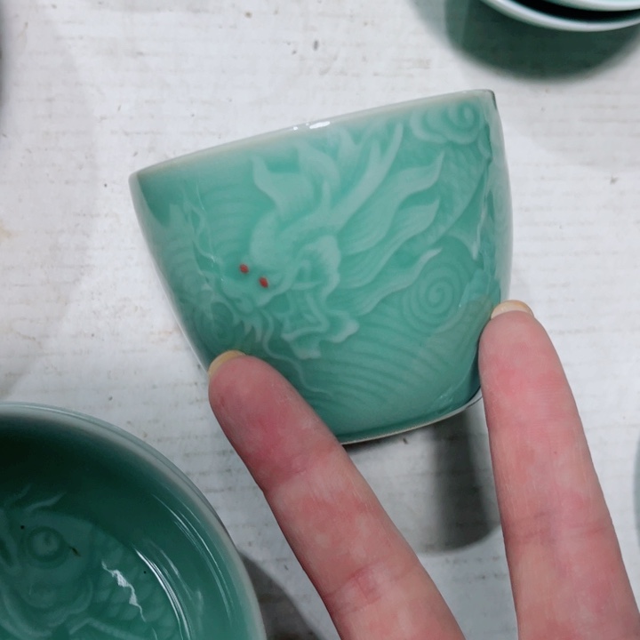 青瓷哈哈哈哈哈给哈哈哈哈哈