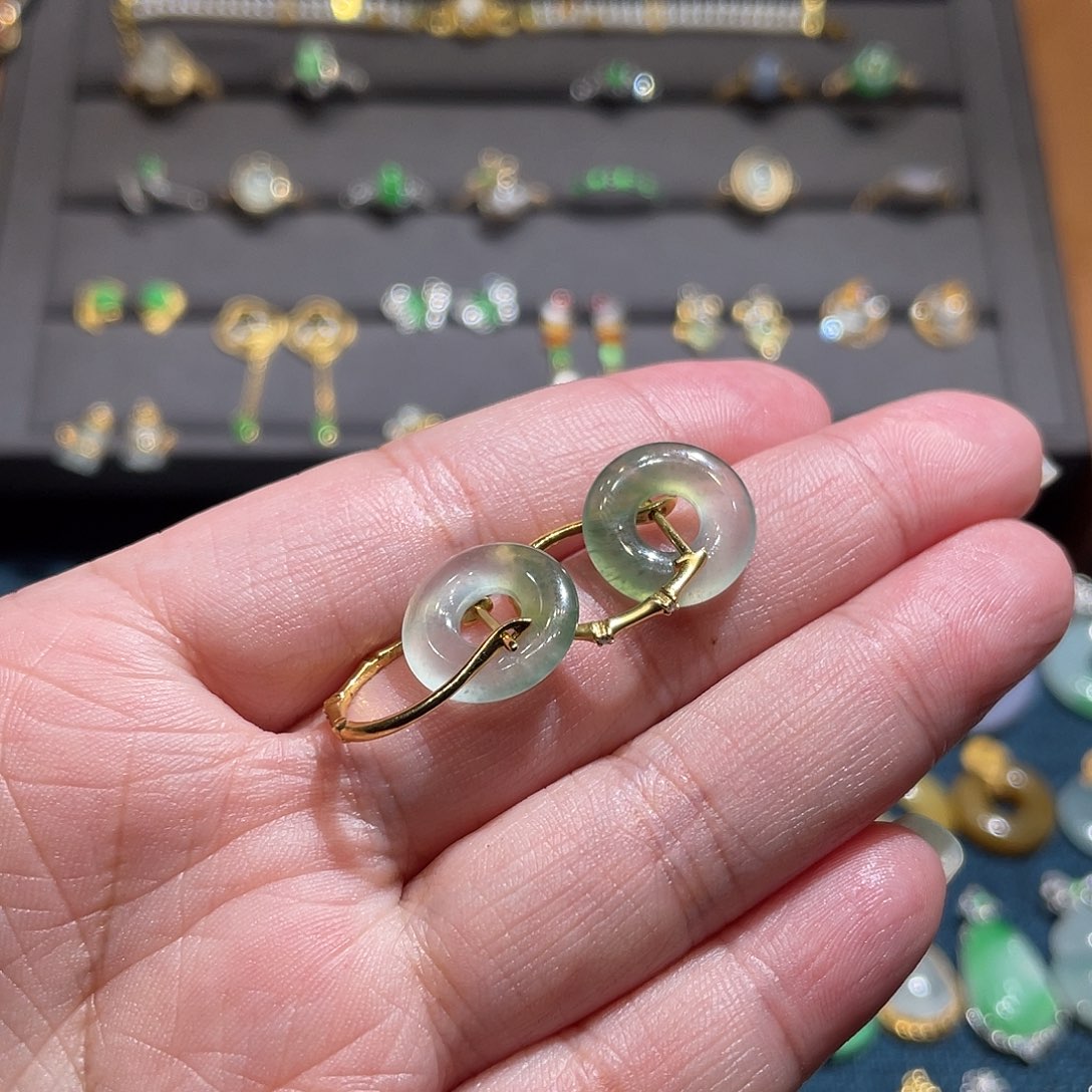 翡翠耳饰18K金镶嵌面*儿冰飘花甜甜圈