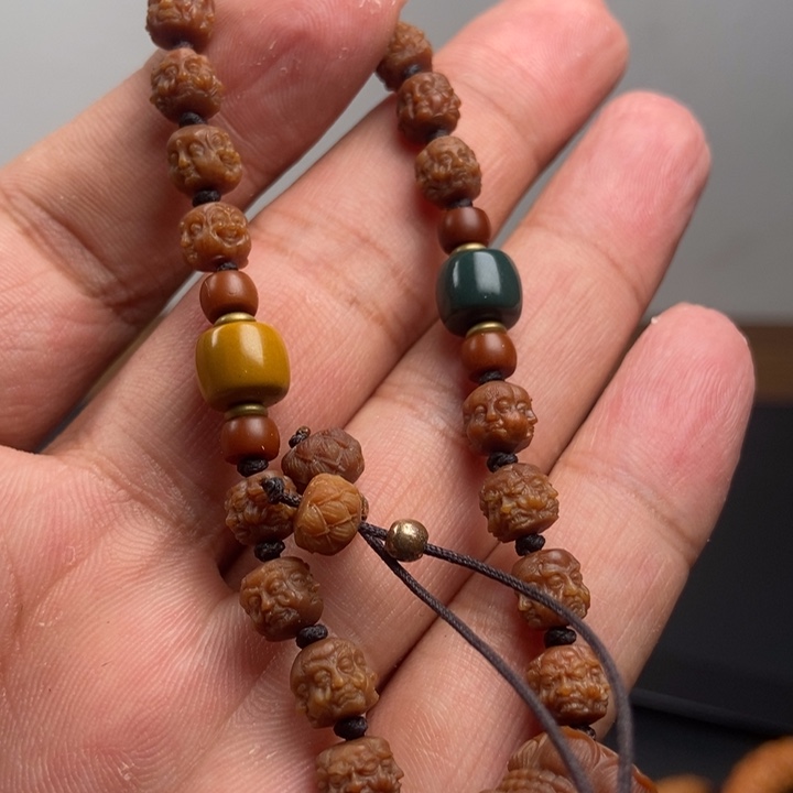 猴头核桃吊坠橄榄