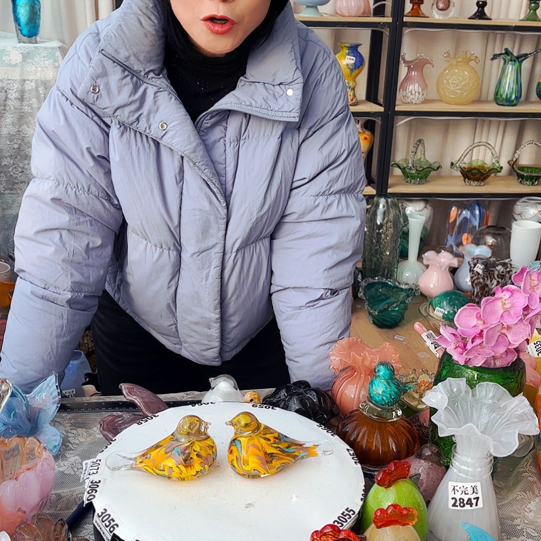 一对冰纹鸟家悦琉璃工艺品不完美