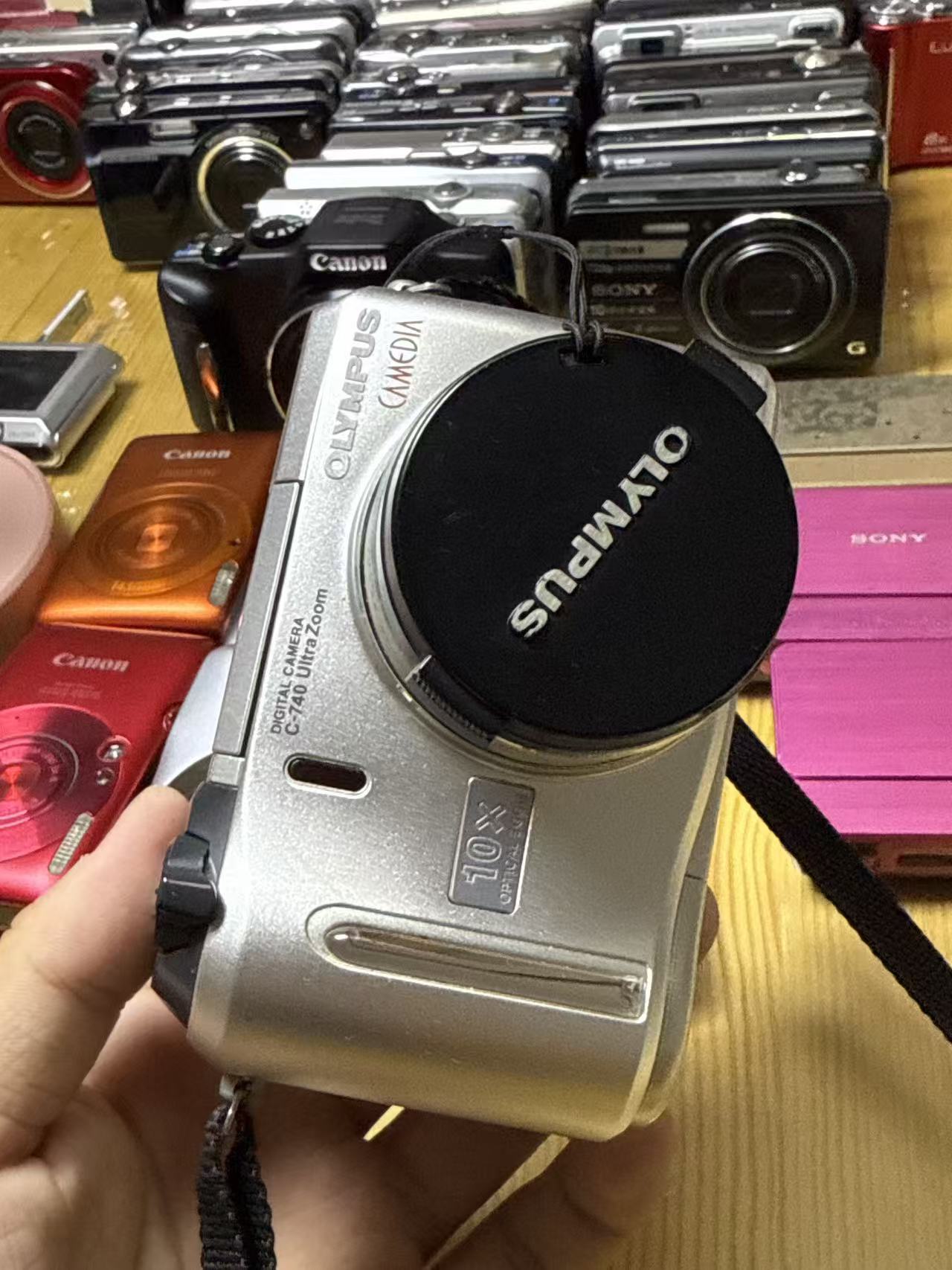 9新 Olympus/奥林巴斯 c-740九成新320万像素10倍变焦