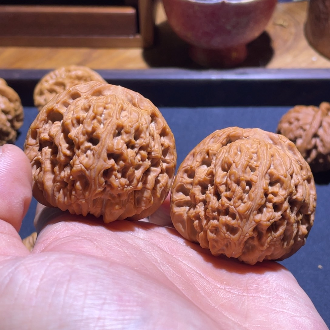 未***。吊坠文玩核桃47全品树王南将石