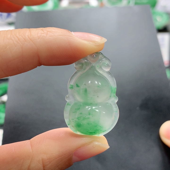 石英质玉未镶嵌吊坠青青 吊坠 多人