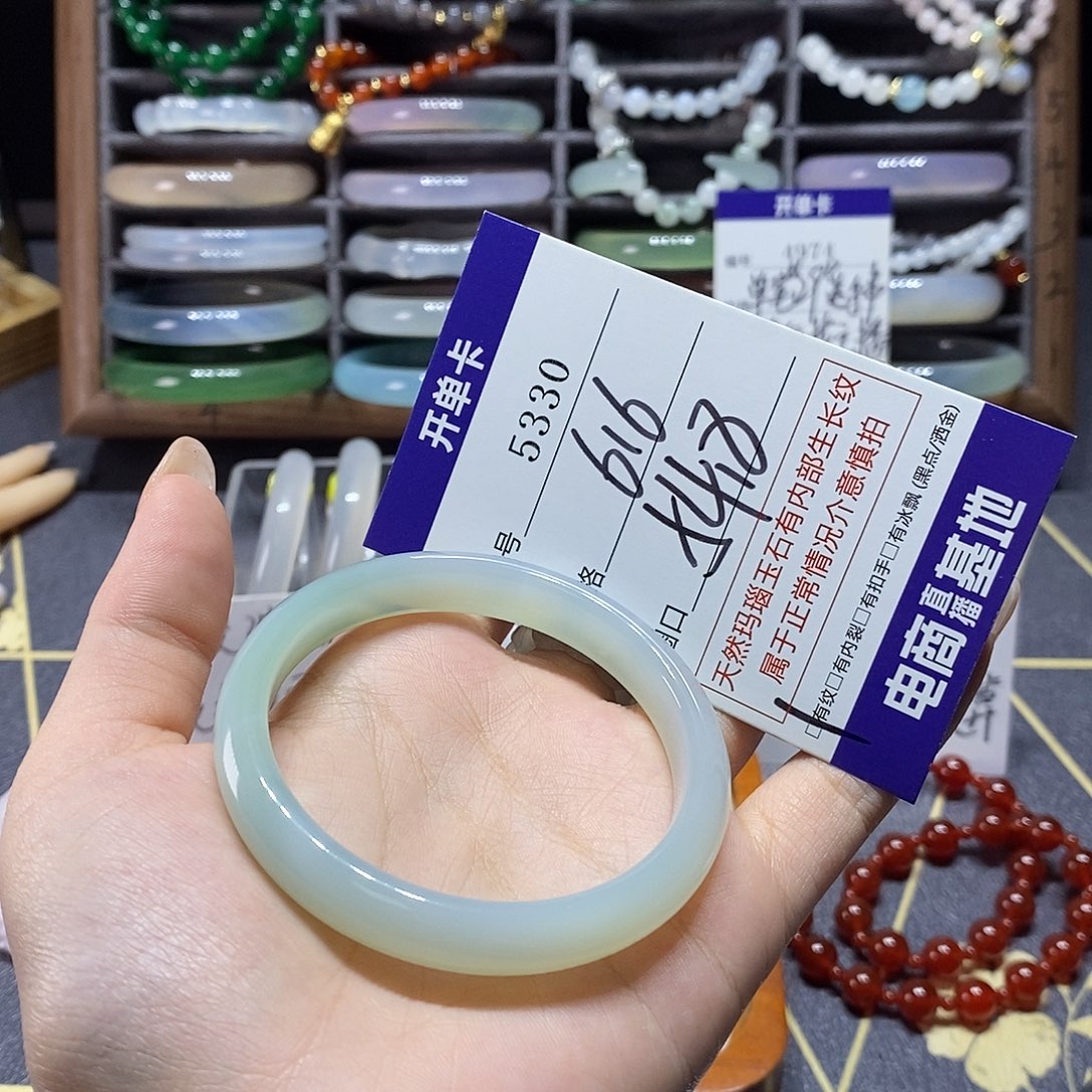 玛瑙/玉髓未镶嵌手镯5330