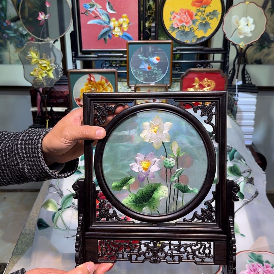 刺绣刺绣工艺精湛