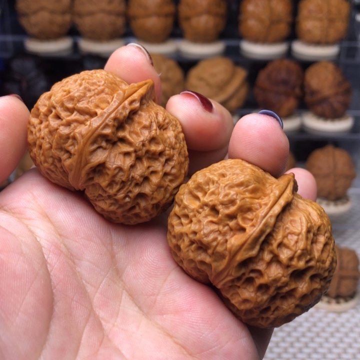 文玩核桃把件10卧龙元宝42尺