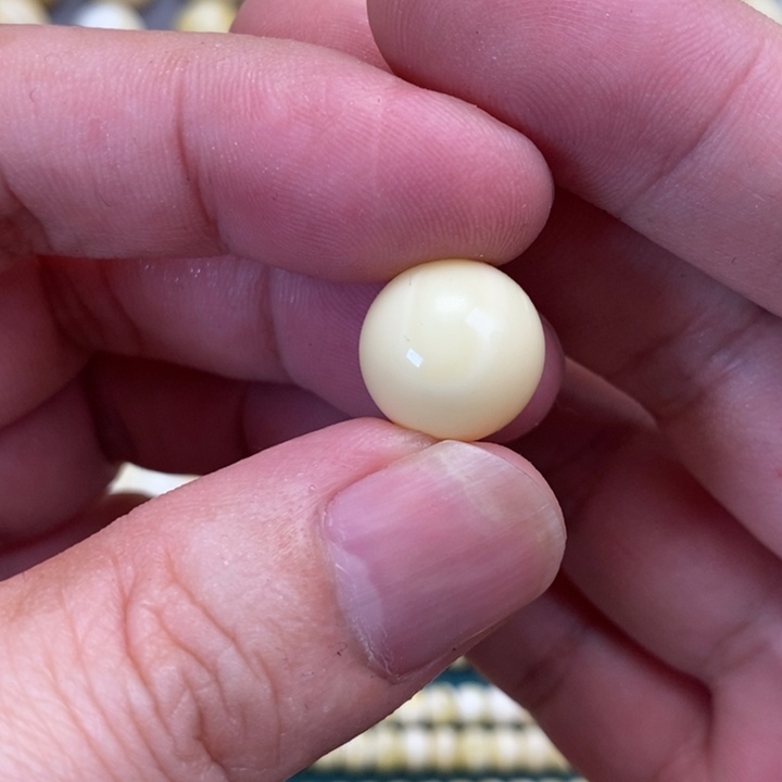 未镶嵌蜜蜡裸石万*治