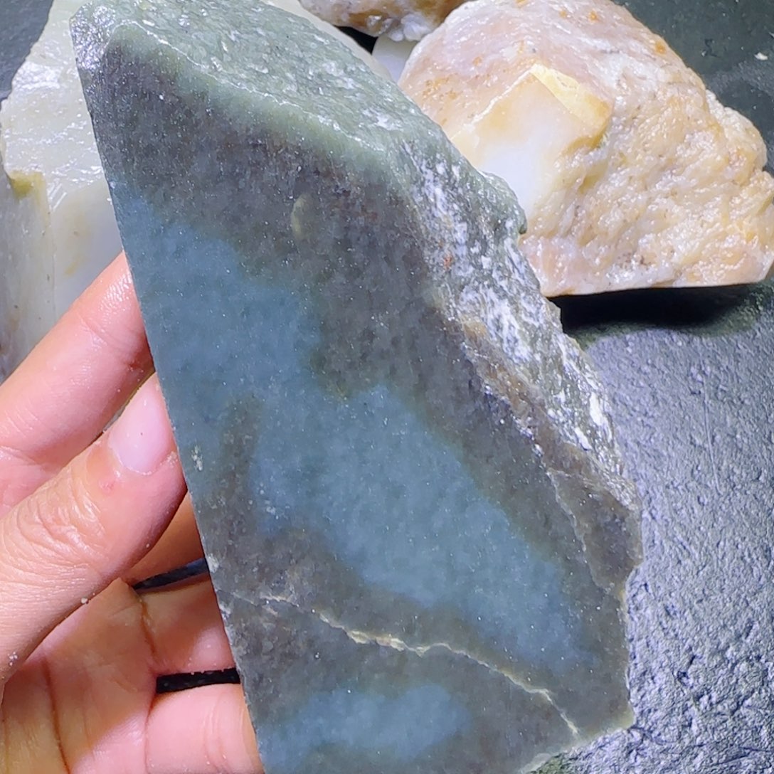 和田玉未镶嵌珠宝半成品