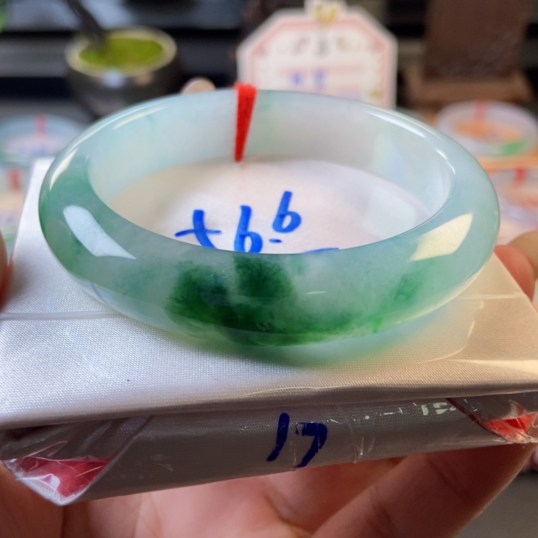 翡翠未镶嵌手镯27白冰