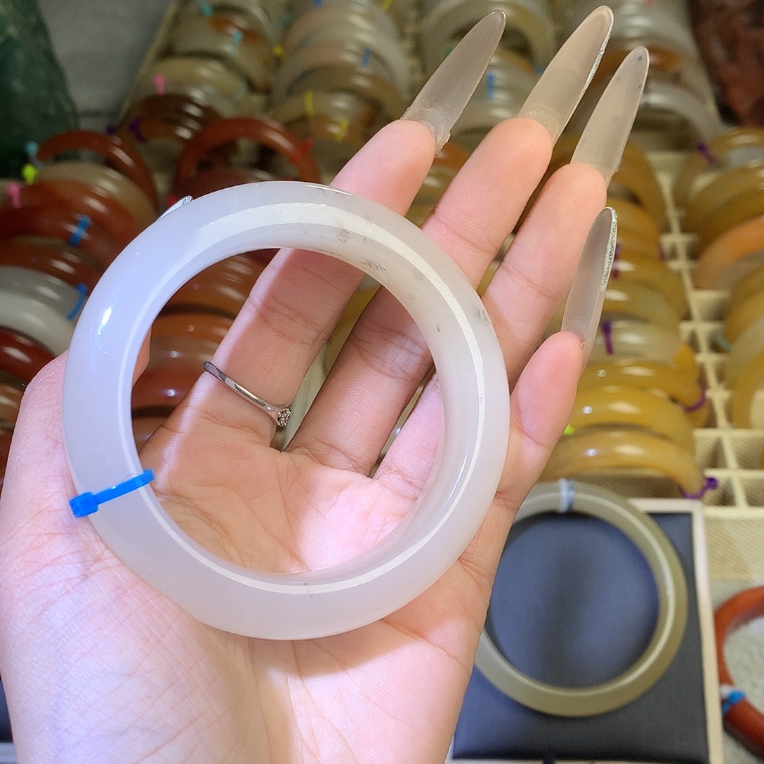 石英质玉（黄龙玉）未镶嵌手镯