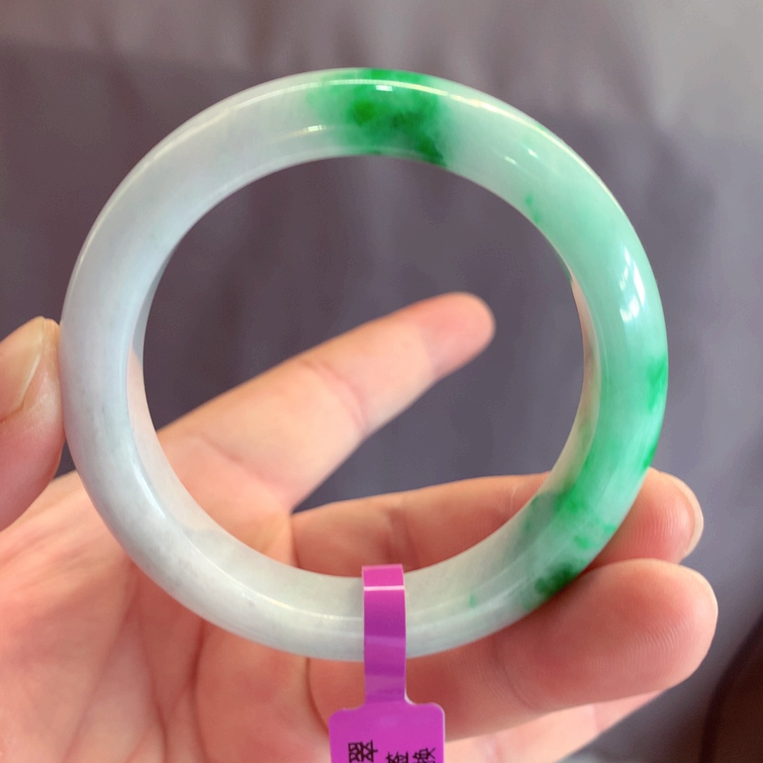 翡翠手镯未镶嵌缅甸翡翠