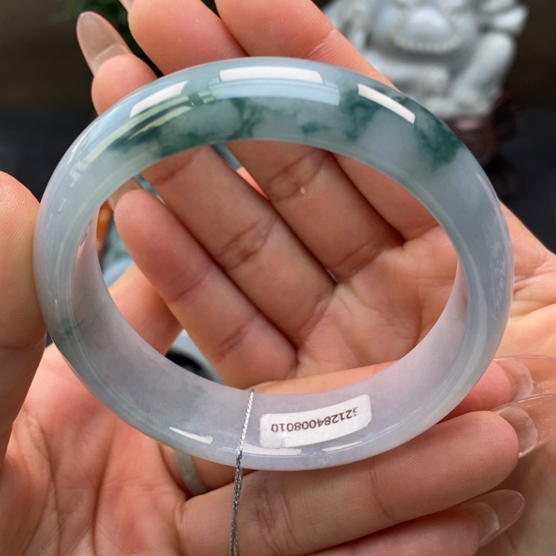 翡翠手镯未镶嵌天然