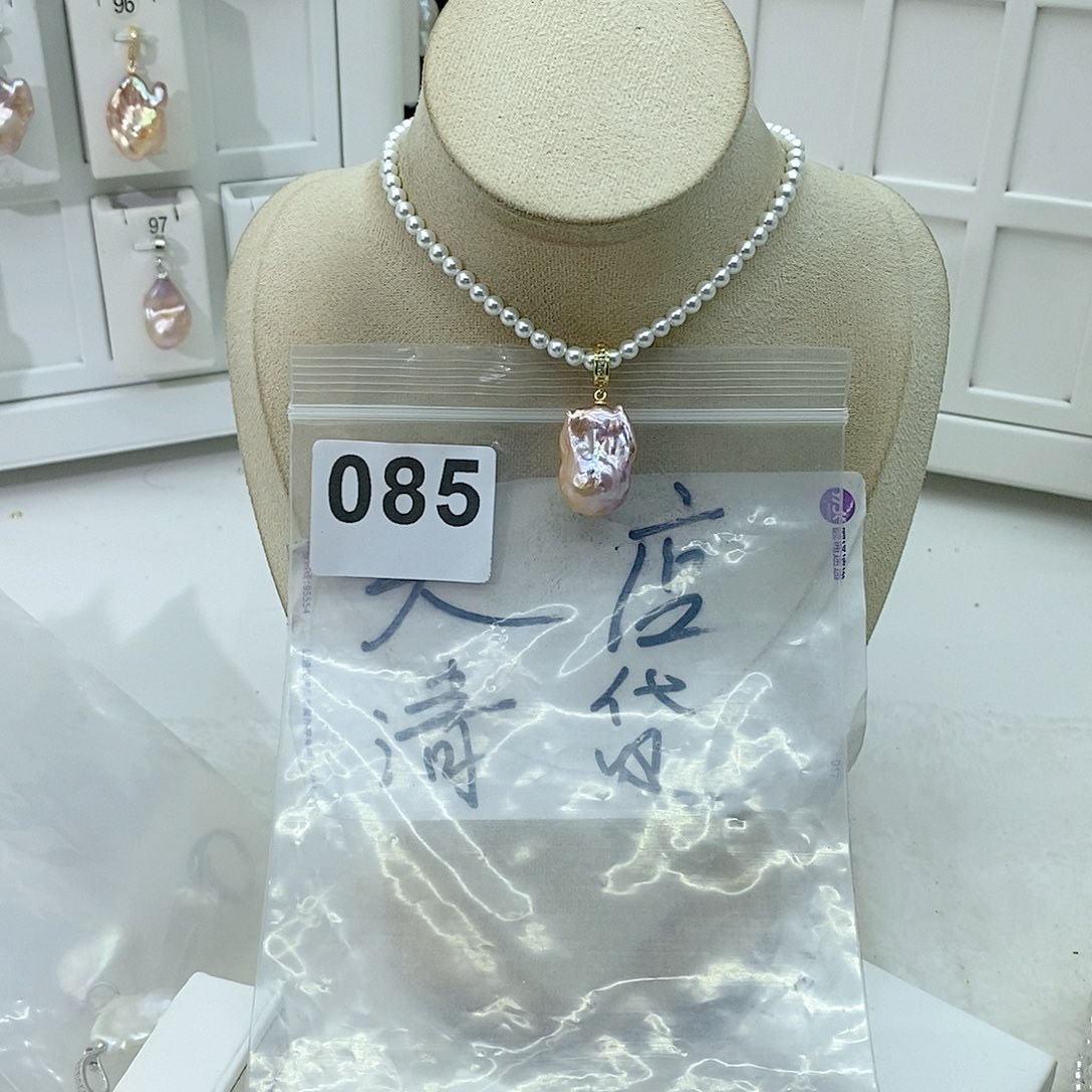 淡水珍珠颈饰合金