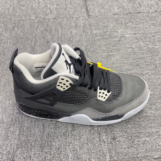 95新 AIR JORDAN 41码 aj4 原盒 恐惧 球鞋