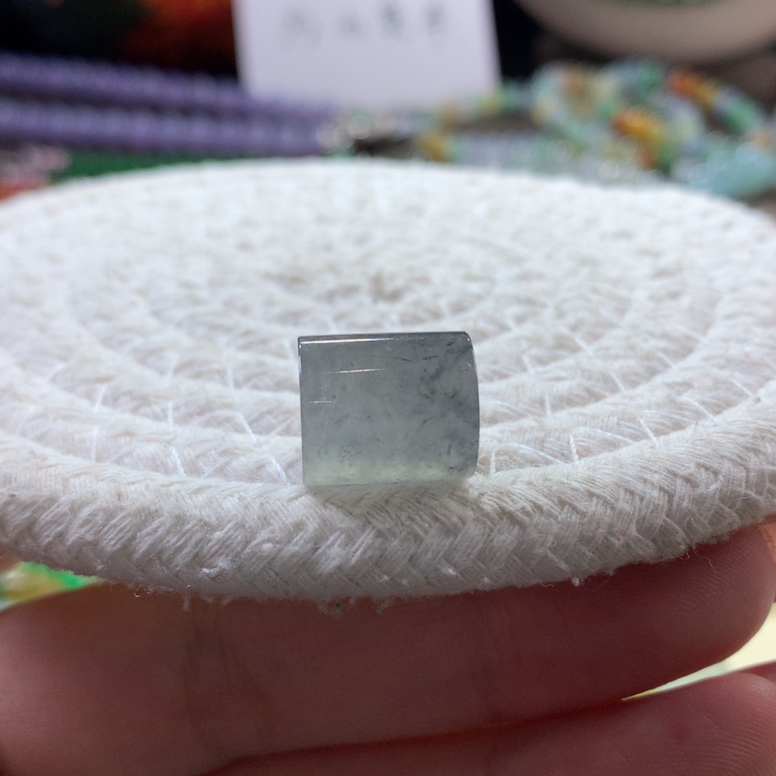 翡翠颈饰未镶嵌翡翠黑冰桶珠