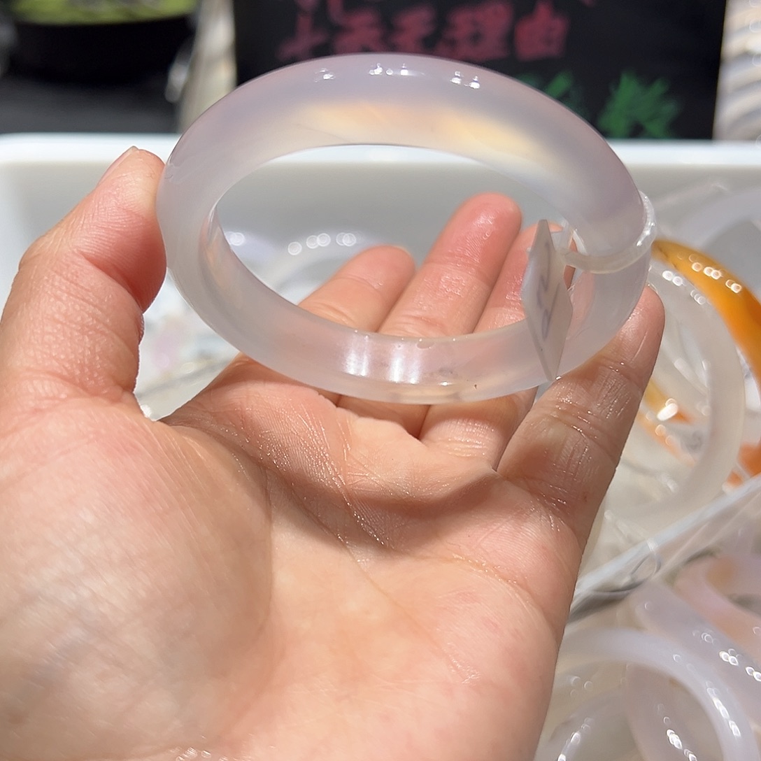 叭***啦玛瑙/玉髓未镶嵌手镯