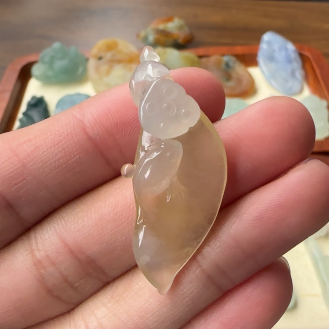 定制翡翠未镶嵌你***姐莲蓬