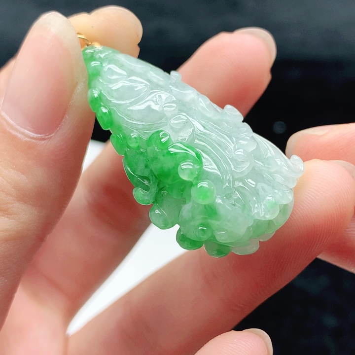 翡翠18K金镶嵌挂件天然翡翠七天鉴赏