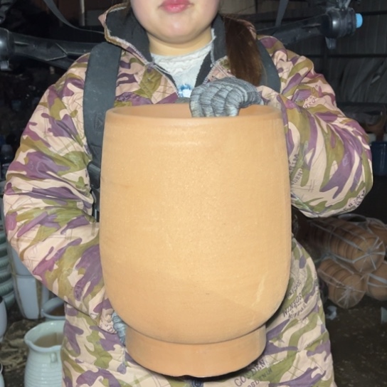 红陶口20高31瑕疵