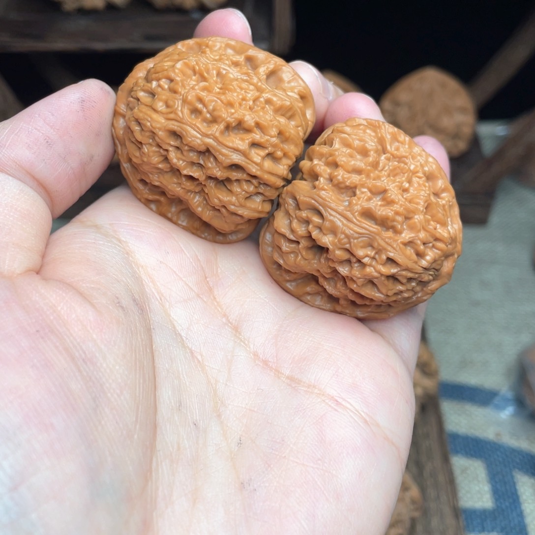 文玩核桃把件37全品三角疆