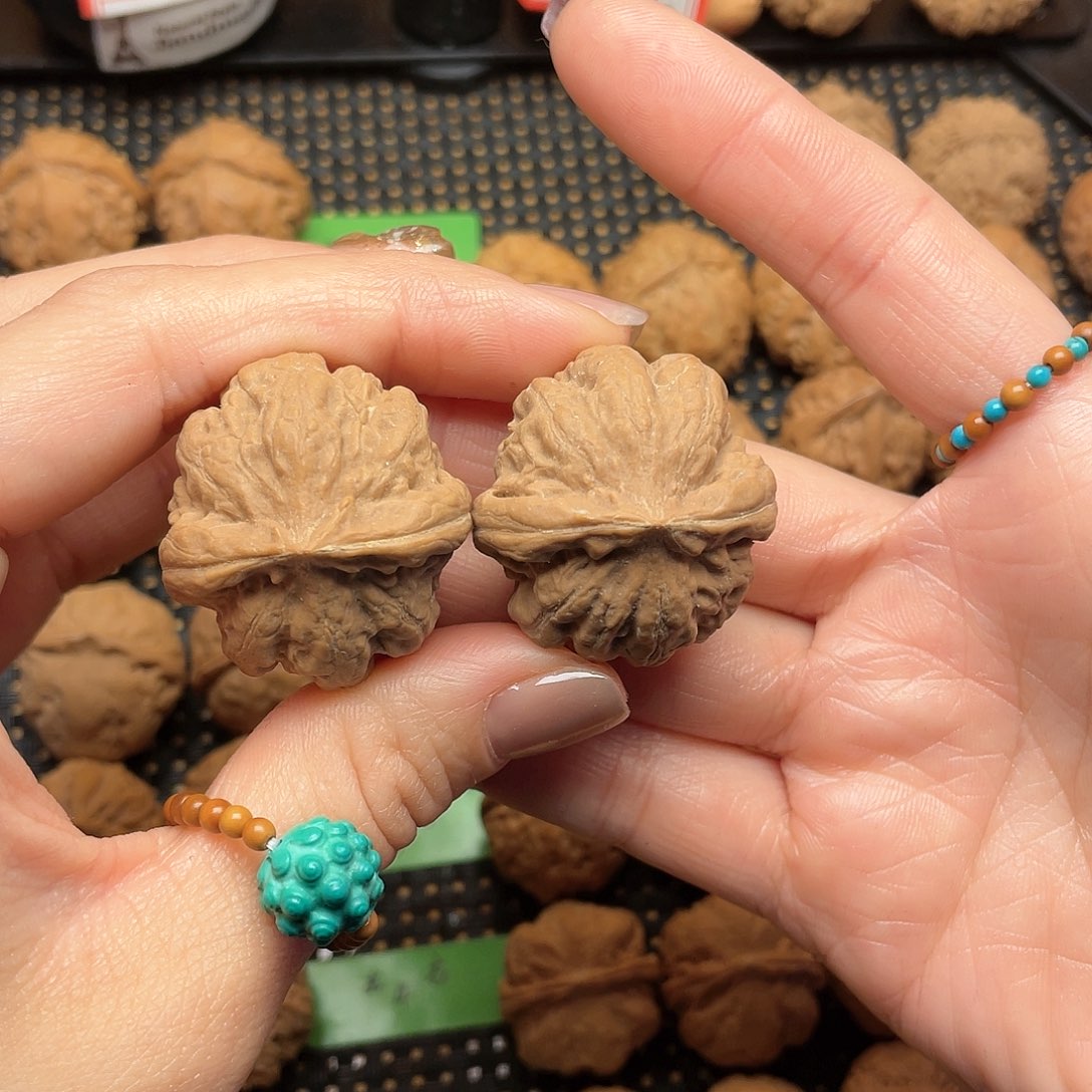 文玩核桃吊坠随*丶33尺全品霸王龙