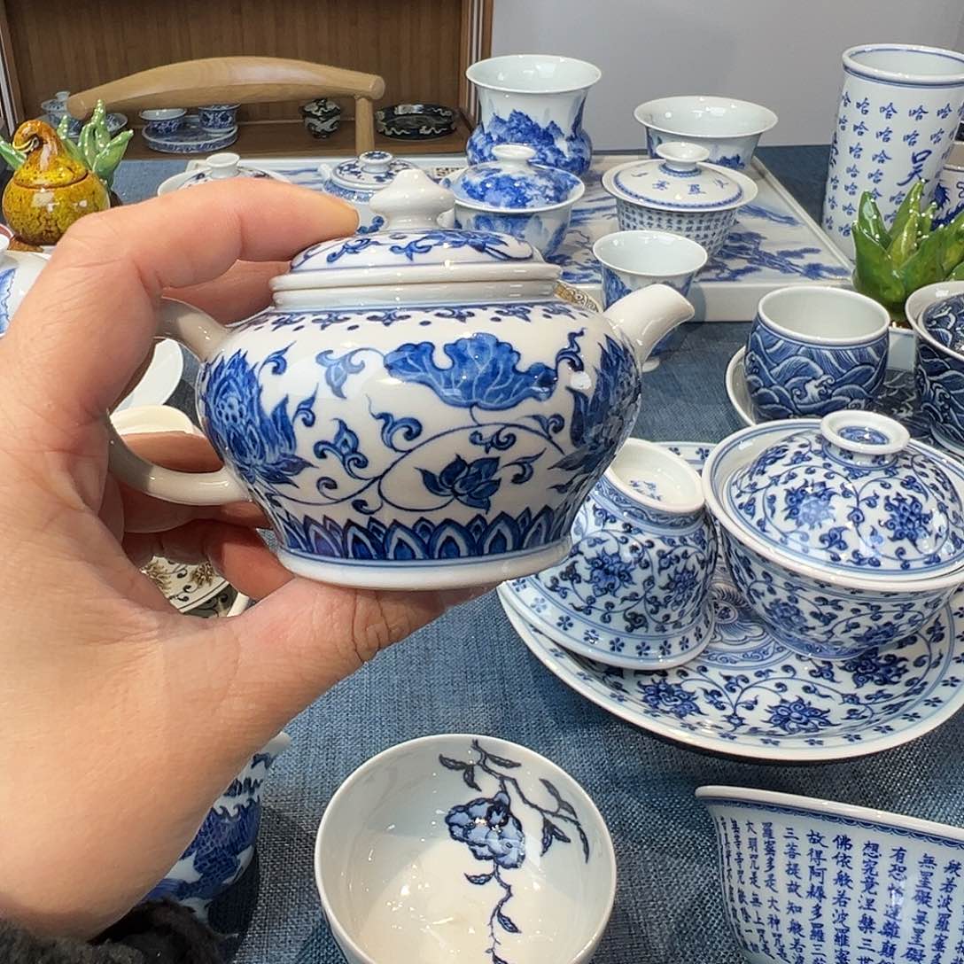 只*萍青花莲花缠枝把把壶