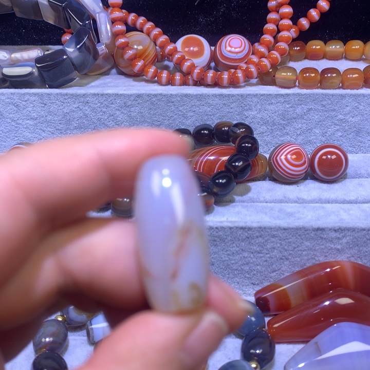 南红玛瑙合金颈饰