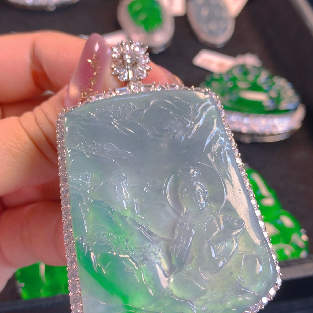 翡翠颈饰银S925镶嵌翡翠