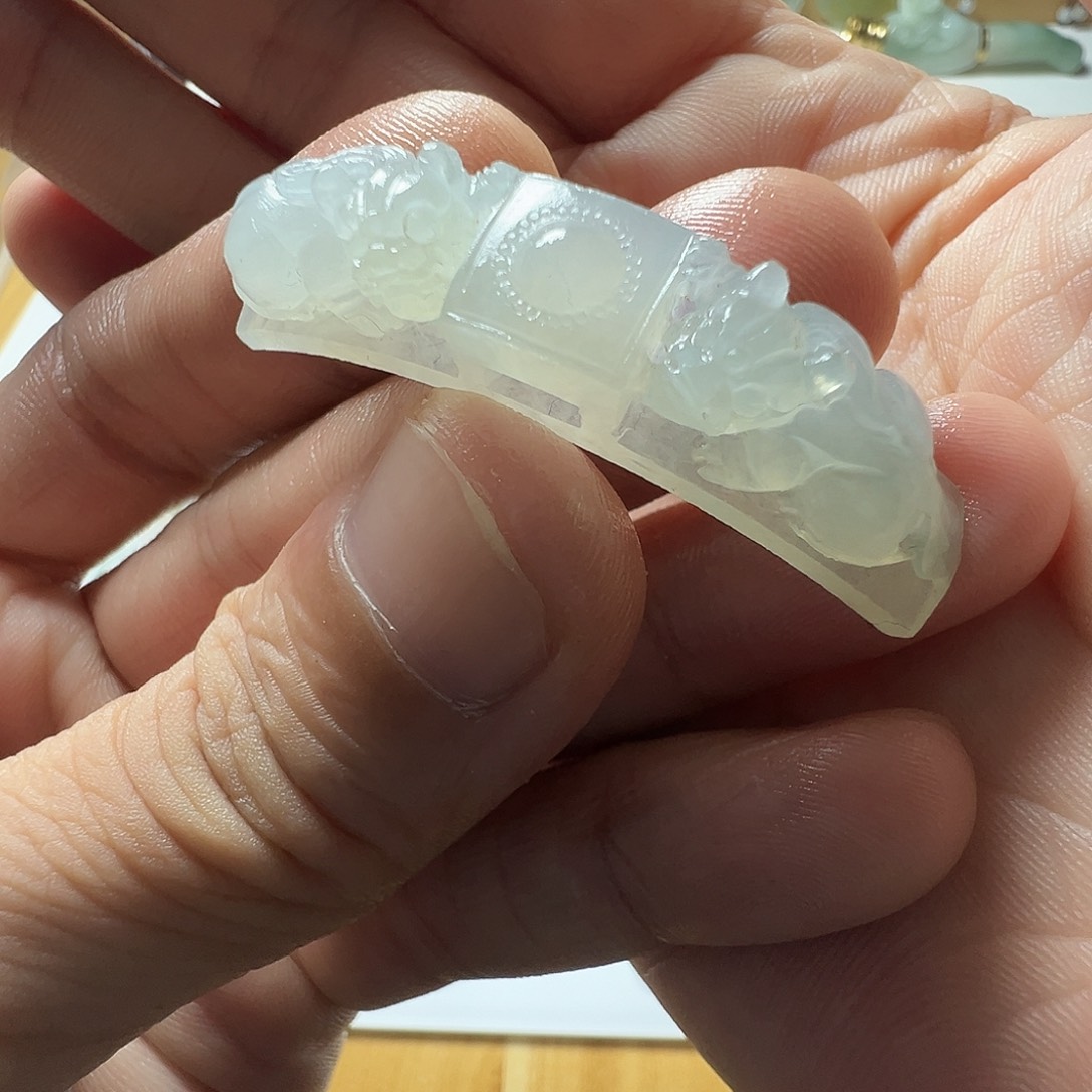 定制翡翠未镶嵌招财进宝手牌