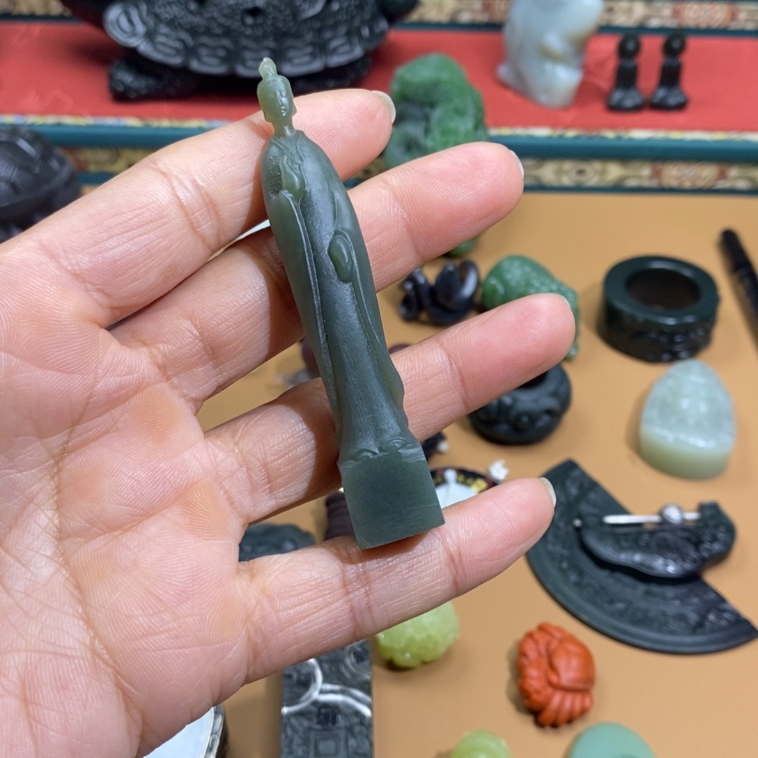 和田玉颈饰未镶嵌刘*刀定制