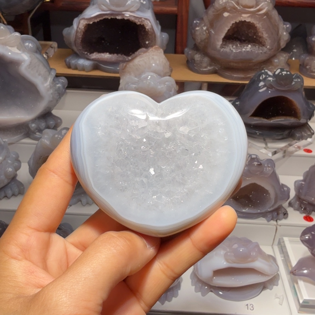 ****）玛瑙/玉髓未镶嵌摆件