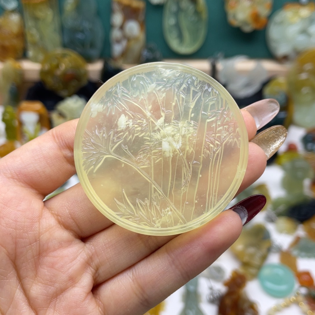 蛇纹石玉吊坠(不含链)未镶嵌