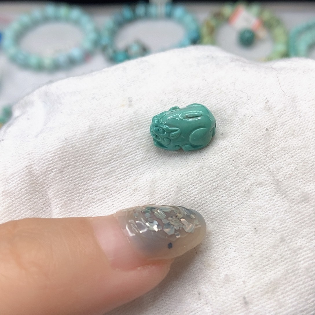 绿松石未镶嵌珠宝奇石