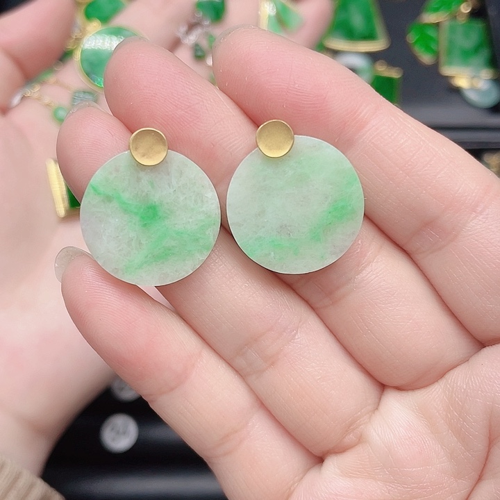 翡翠耳饰18K金镶嵌天然翡翠