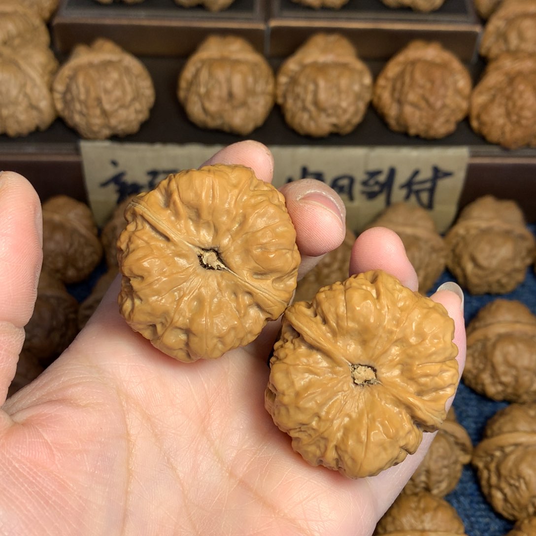 桃核吊坠*️****蛤蟆核桃