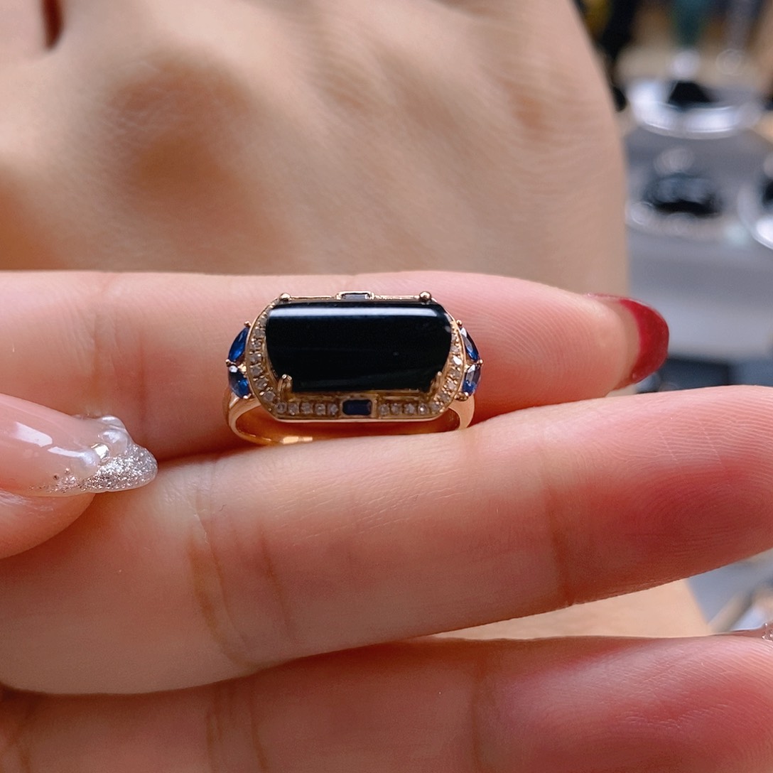 翡翠戒指18K金镶嵌戒指