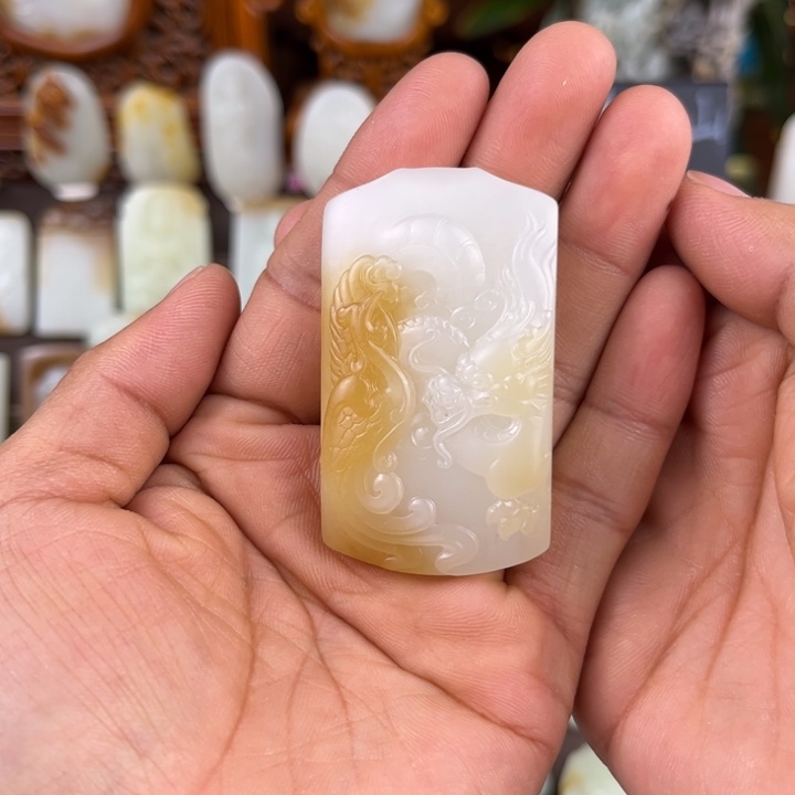 和田玉（糖玉）未镶嵌颈饰