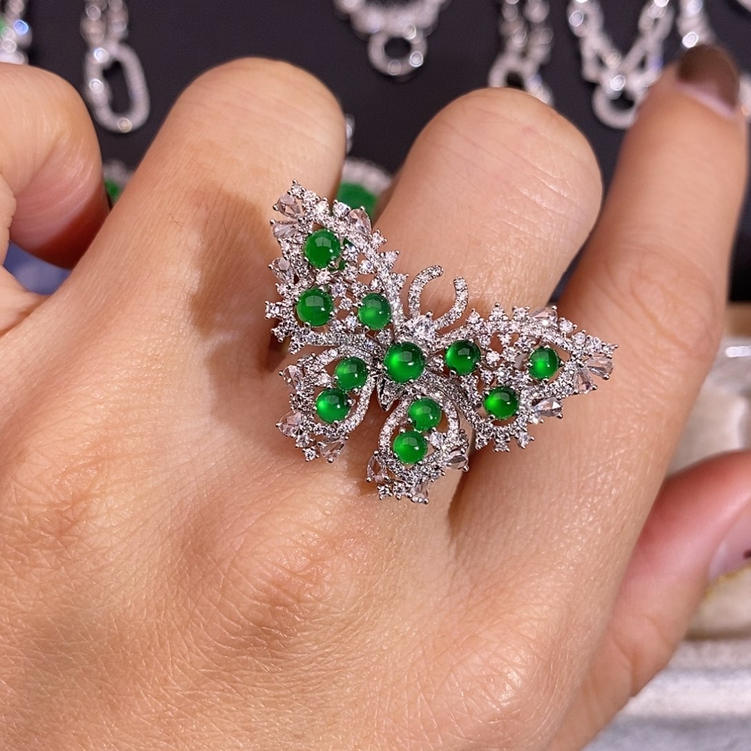 翡翠18K金镶嵌戒指吊坠